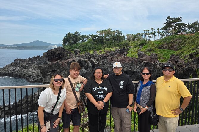 Jeju Private Taxi Tour with a Licensed English Guide-Driver - The guides can make or break the experience