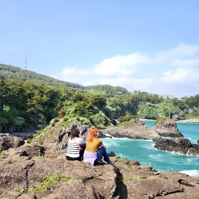 Jeju: Southern UNESCO Geopark Day Tour - Lunch is local, but you pay separately