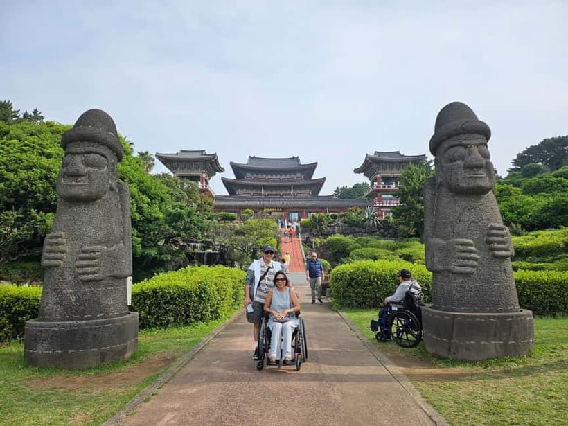 Jeju: Trip to Jeju Island in a Wheelchair (Accessible Tour) - Dodu Rainbow Coastal Road and the ride home