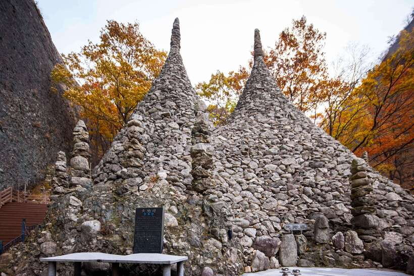 Jeonju: Essence of Jeonju, Hanok Village & Maisan Mountain - Tapsa Buddhist Temple and its unusual setting