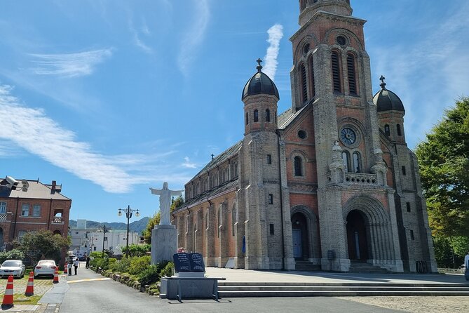 Jeonju Hanok Village and Maisan Tapsa Temple Day Tour From Seoul - Jeondong Catholic Church and Korea’s early Catholic story