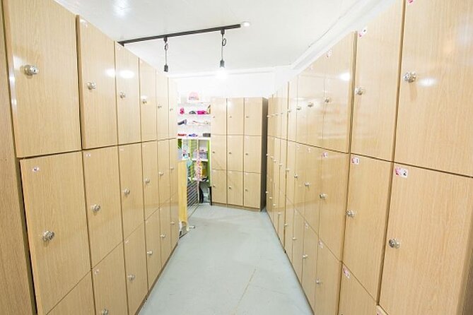 Jeonju Hanok Village Hanbok Rental Experience via Hanboknam 내국인불가 - Choosing among 500 hanbok styles