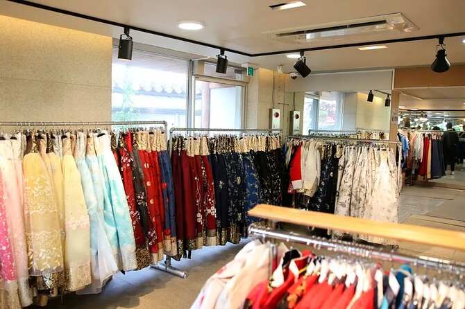 Jeonju Hanok Village Hanbok Rental Experience via Hanboknam 내국인불가 - What happens during the 30-minute fitting period