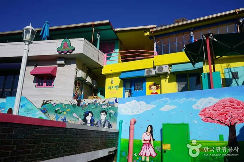 Jeonju: Private Taxi Tour Car Charter - Jaman Mural Village and Creative Jeonju