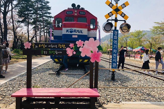 Jinhae Cherry Blossom + Busan Sunrise from Seoul - The long return to Seoul