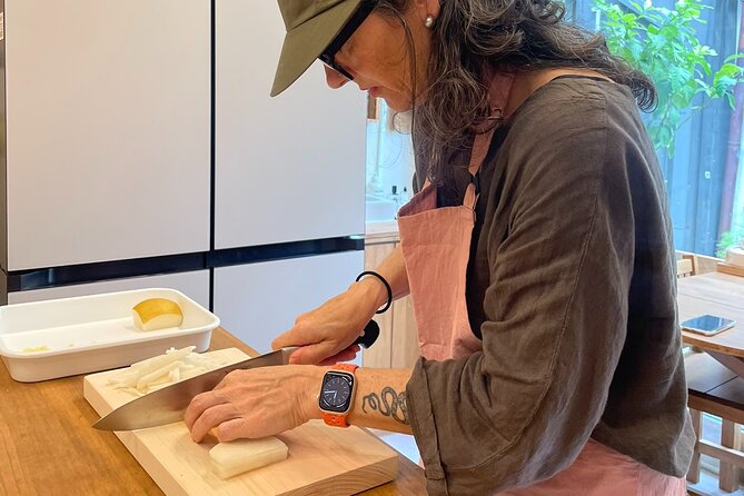 Kimchi class with Chef Hakyung near Gyeongbokgung place - Your turn to make kimchi