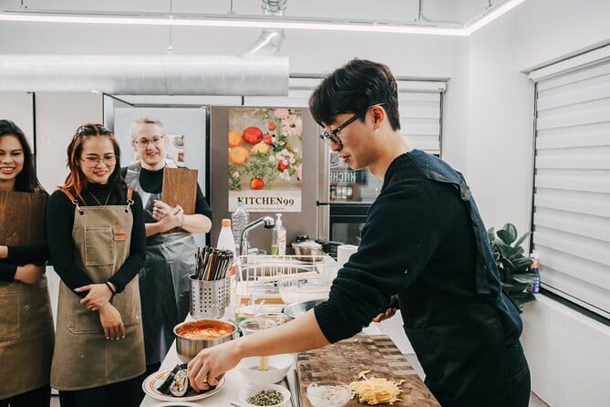 Korea Cooking Class with 3 stars Michelin Chef & Content creators - The 15-Minute Introduction to Korean Food