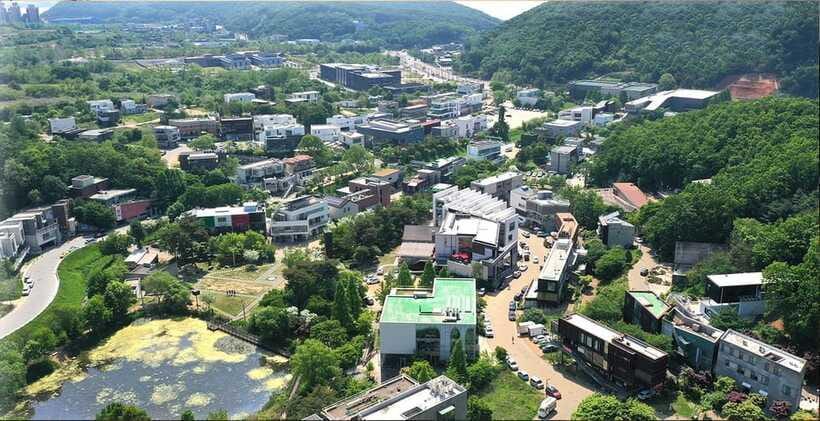 Korea: North VS South Korea comparison tour - Who will get the most from this day