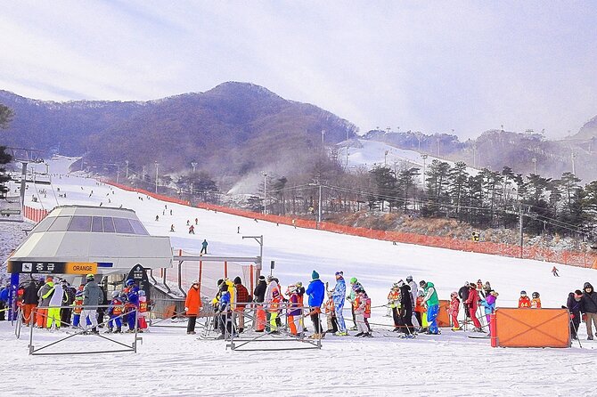 Korea Ski Tour from Seoul - Jisan Resort with Isaac Toast - Free time after the lesson