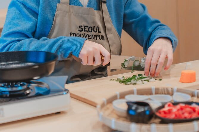 Korean Cooking Class with Grocery Shopping at Seoul Local Market - Who should book this experience