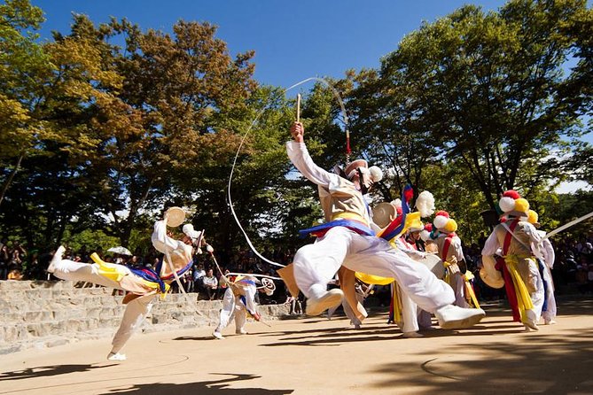 Korean Folk Village and Suwon Hwaseong Fortress Day Tour(EG Tour) - The guides can make or break the day