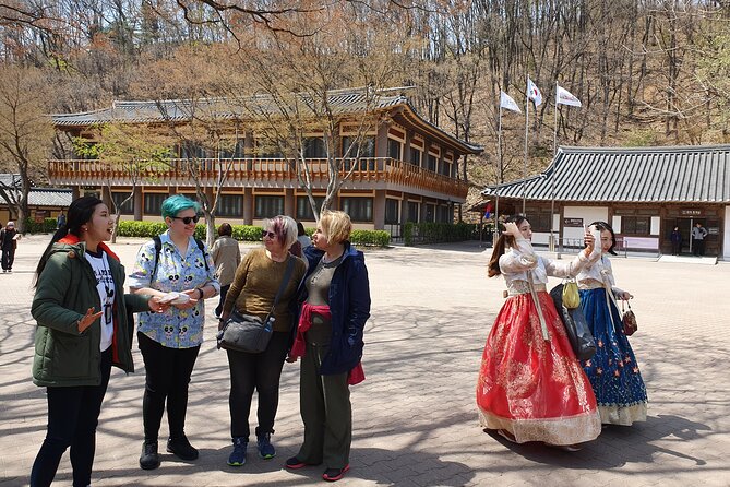 Korean Folk Village Half-day Guided Tour from Seoul - Watching music, dance, and tightrope acrobatics