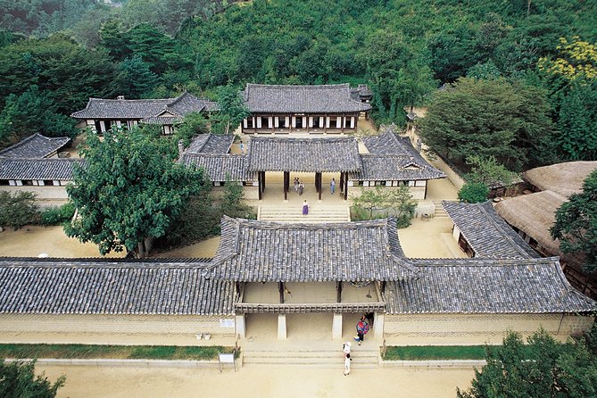 Korean Folk Village Private Tour - Traditional performances, crafts, and folk games