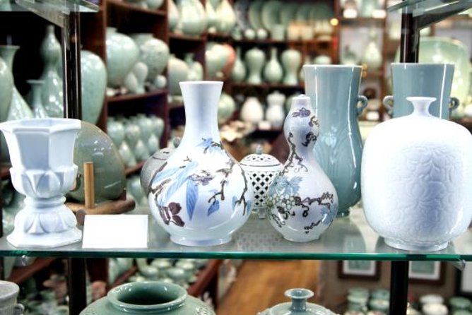 Korean Palace and Market Tour in Seoul Including Insadong and Gyeongbokgung Palace - The ginseng-center pause