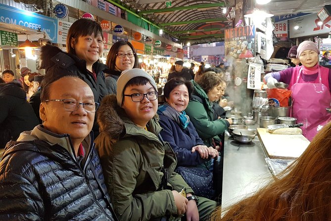 Layover Tour for essential Seoul City & Gourmet tour(Incl. Lunch) - Jogyesa Temple and central Seoul culture