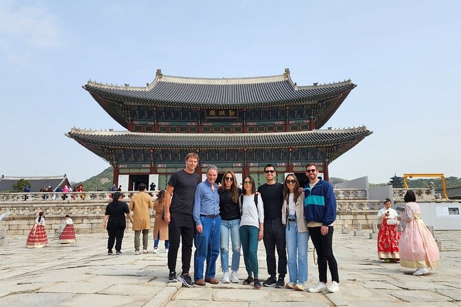 Layover Tour for essential Seoul City & Gourmet tour(Incl. Lunch) - Cheonggyecheon Stream and Seoul’s modern center