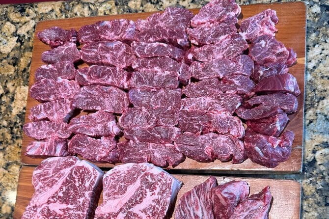 Majang Meat Market Experience: Private Tour with Han-woo Beef BBQ - Choosing 1++ Hanwoo beef or pork