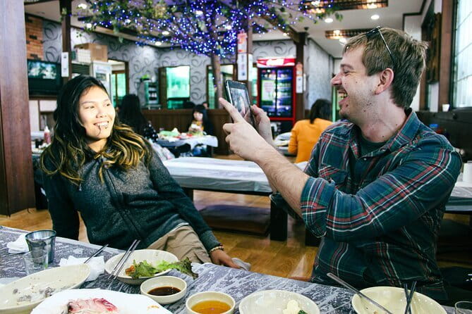 Majang Meat Market Experience: Private Tour with Han-woo Beef BBQ - Optional soju and makgeolli at a pocha