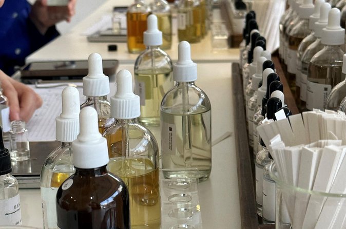 Make your K-scent perfume: Modern oneday class in Seoul - The value of $96 for two hours