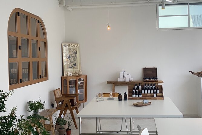 Make your K-scent perfume: Modern oneday class in Seoul - Who will enjoy the Casamu studio most