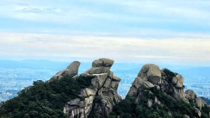 Marvel of Nature: Hiking in Bukhansan Mountain National Park - Doseonsa Temple on the descent
