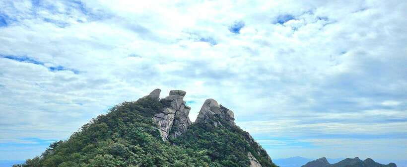 Marvel of Nature: Hiking in Bukhansan Mountain National Park - The one-hour ride from Seoul