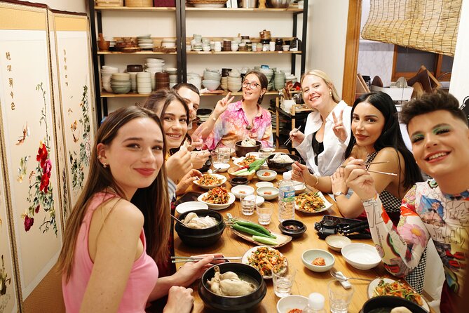 Master Korean traditional cooking with a Kimchi chef - Eating what you prepared