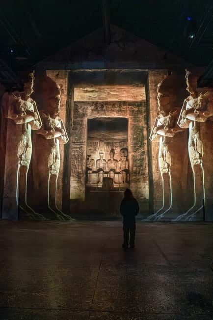 Nami & Maple Road & Theatre des Lumieres Day Tour from Seoul - Transport, group size, and the pace of the day