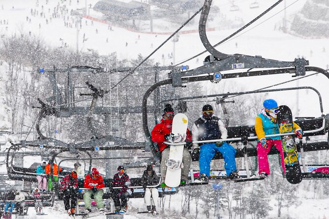 [OFFICIAL] Eden Valley Resort Winter Ski Day Tour from Busan - Arriving at Eden Valley on Sinbulsan Mountain