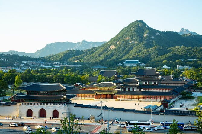 One day Essential Seoul City Tour with English or Spanish - The Blue House and Seoul’s modern political story