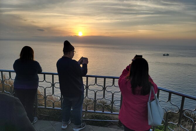 One day private Customized jeju tour - All Area in jeju island - Jeongbang Waterfall and Oedolgae