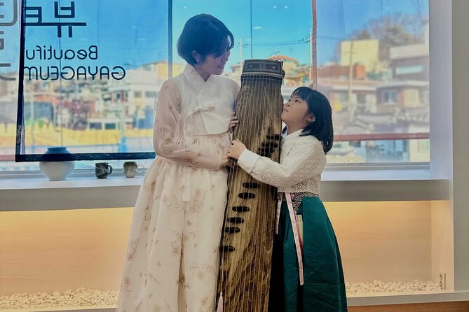Play Gayageum in Hanbok Cultural Experience in Bukchon - Why the gayageum makes this different
