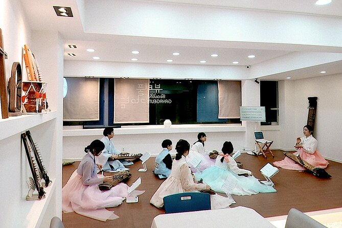 Play Gayageum in Hanbok Cultural Experience in Bukchon - Learning to play a Korean folk song