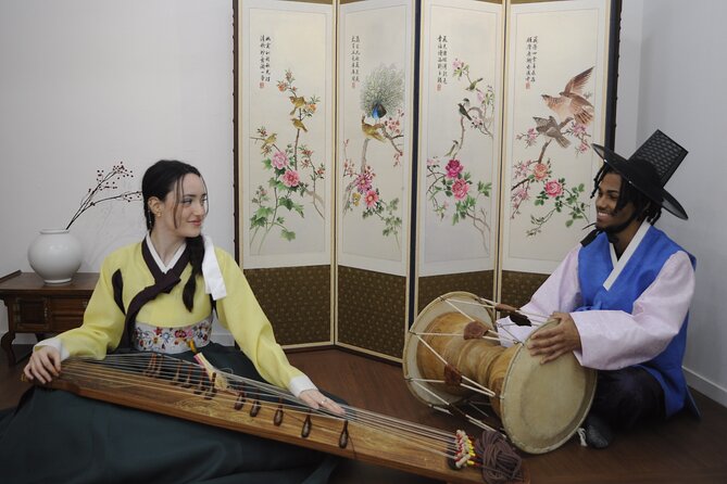 Play Gayageum in Hanbok Cultural Experience in Bukchon - Who will enjoy this most