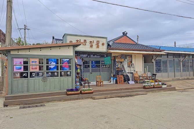 Pohang One day city Tour : Home town Cha cha cha Drama Locations - Seokbyeong-ri, the most complete village location