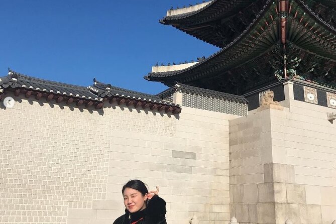 Private 1 Hour Tour in Seoul with Photoshoot - Euljiro’s rougher, more modern look