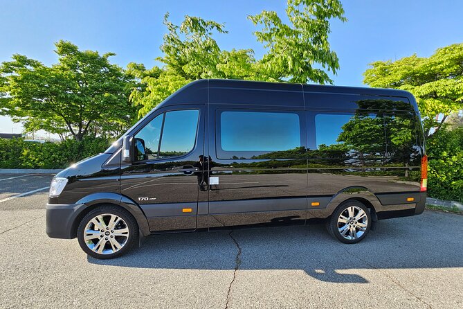 Private Airport Transfer From Incheon Airport To Seoul(up to 12) - The human side of the service