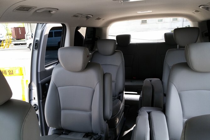 Private Airport Transfer: Seoul City - Gimpo Airport (1-5 pax) - Pickup at your Seoul accommodation