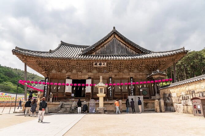 Private Custom Tour with a Local Guide Busan - Price, group size, and overall value