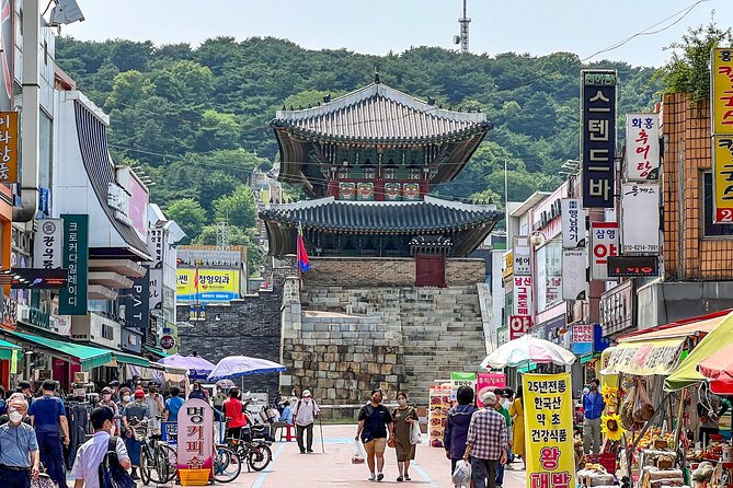 Private Day Trip to Korean Folk Village and Hwaseong Fortress - Banghwasuryujeong Pavilion and the quieter side of Suwon