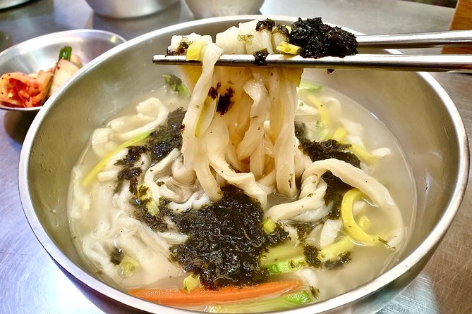 Private Downtown Seoul Food & Market Tour with 8+ Tastings - Kimbap, cream bread, and familiar Korean comfort food