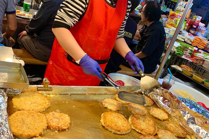 Private Full-Day Guided Tour in Seoul with Lunch, Tea and Dinner - Kwangjang Market and the Evening Food Trail