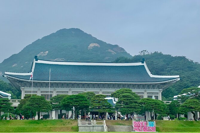 Private Full-Day Guided Tour in Seoul with Lunch, Tea and Dinner - Gyeongbokgung Palace and the National Folk Museum