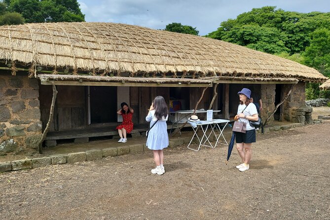 Private Full Day Tour World Natural Heritage & UNESCO in jeju - Sangumburi Crater and Jeju Stone Park