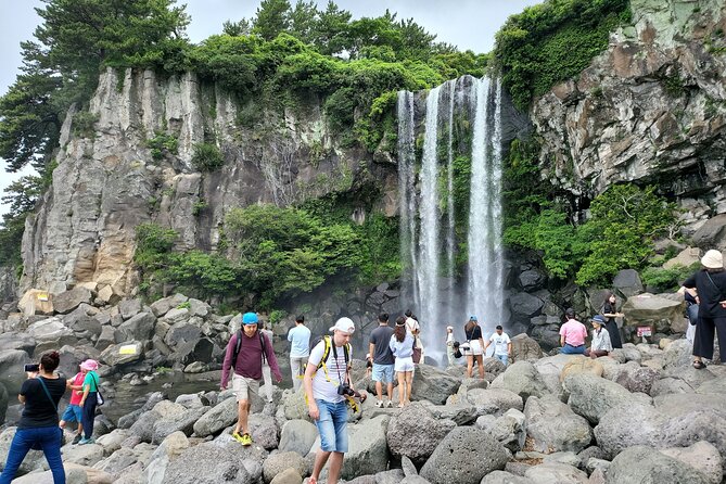 Private Half Day South and West Tour in Jeju Island - Daepo Jusangjeolli and the geometry of cooled lava