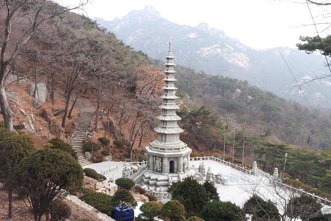 Private Hiking to Bukhansan & Korean Style Spa(Include Lunch) - Guides make or break the private format