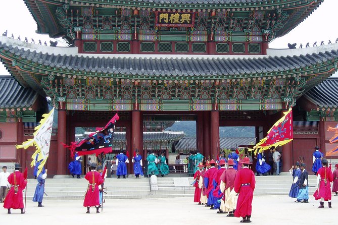 Private Layover Tour from Incheon Airport to Seoul - Gyeongbokgung Palace: Give Seoul’s Royal Center Priority