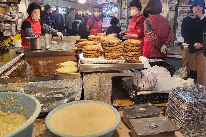 Private Seoul City Tour Palace, village, temple, market - Insadong for crafts, art, and a proper meal