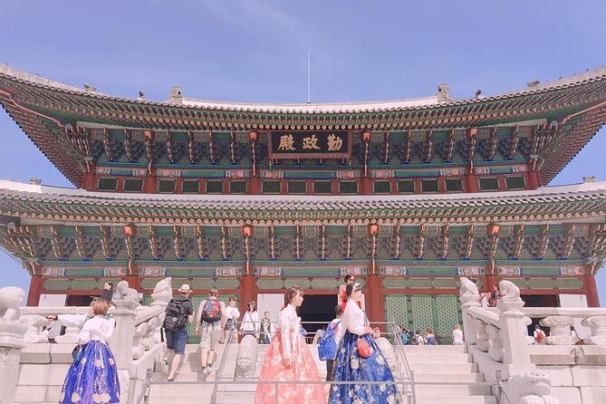 Private Seoul City Tour - Walking through Bukchon’s 1930s hanok streets