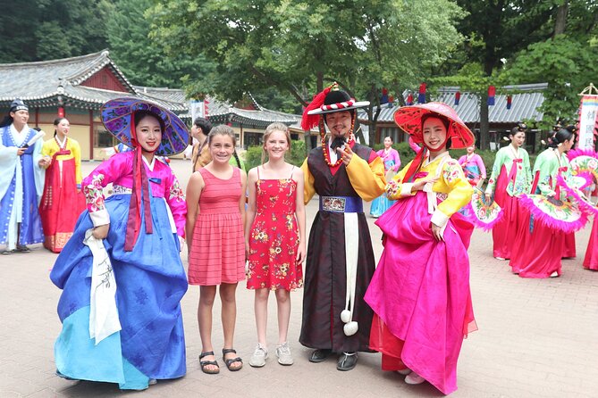 Private Tour around Suwon UNESCO Fortress and Korea Folks Village - Korean Folk Village: a broader look at old Korean life